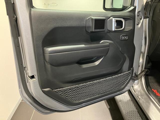 ジープ・ラングラーアンリミテッド フリーダムエディション 認定中古車保証 4WD ターボエンジン ファブリックシート バックカメラ サイドカメラ フロントカメラ ETC 純正アルミホイール オートエアコン アダプティブクルーズコントロール アップルカープレイ(23枚目)