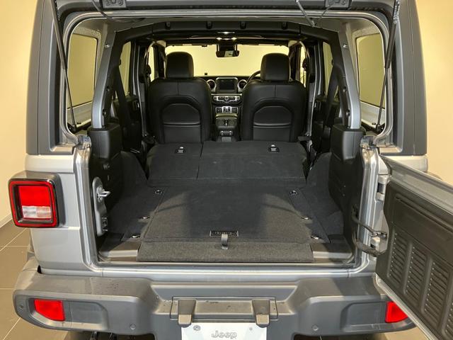 ジープ・ラングラーアンリミテッド フリーダムエディション 認定中古車保証 4WD ターボエンジン ファブリックシート バックカメラ サイドカメラ フロントカメラ ETC 純正アルミホイール オートエアコン アダプティブクルーズコントロール アップルカープレイ(28枚目)