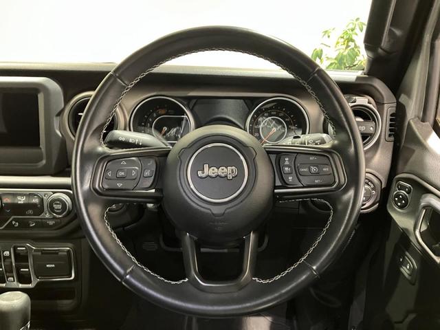 ジープ・ラングラーアンリミテッド フリーダムエディション 認定中古車保証 4WD ターボエンジン ファブリックシート バックカメラ サイドカメラ フロントカメラ ETC 純正アルミホイール オートエアコン アダプティブクルーズコントロール アップルカープレイ(30枚目)