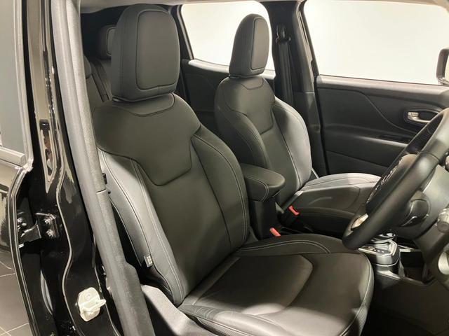 ジープ・レネゲード リミテッド　認定中古車保証付　整備付　純正ナビゲーションシステム　ＡｐｐｌｅＣａｒｐｌａｙ　バックカメラ　レザーシート　シートヒーター　ステアリングヒーター　アダプティブクルーズコントロール　ＥＴＣ（16枚目）