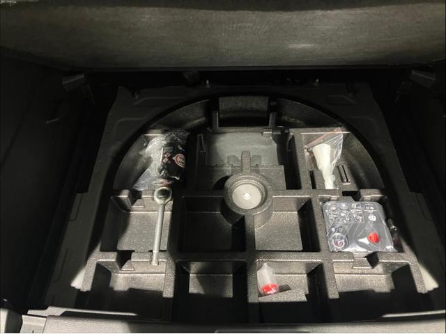 ジープ・レネゲード リミテッド　認定中古車保証付　整備付　純正ナビゲーションシステム　ＡｐｐｌｅＣａｒｐｌａｙ　バックカメラ　レザーシート　シートヒーター　ステアリングヒーター　アダプティブクルーズコントロール　ＥＴＣ（29枚目）