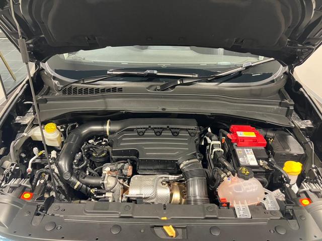 ジープ・レネゲード リミテッド　認定中古車保証付　整備付　純正ナビゲーションシステム　ＡｐｐｌｅＣａｒｐｌａｙ　バックカメラ　レザーシート　シートヒーター　ステアリングヒーター　アダプティブクルーズコントロール　ＥＴＣ（33枚目）