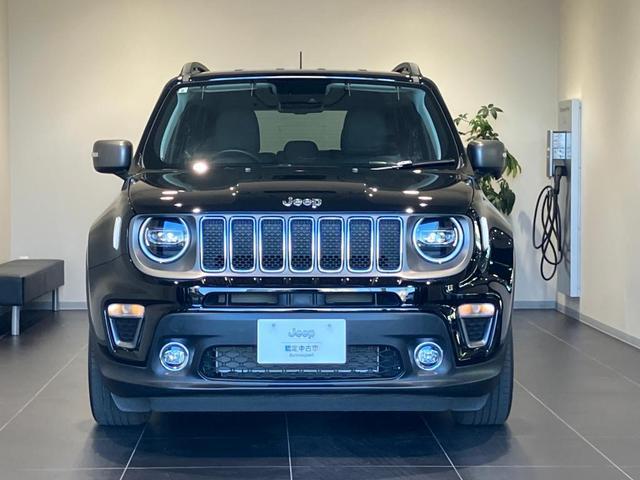 【フロントグリル】７スロットルグリルはＪｅｅｐ伝統の証です。ＳＵＶのみにこだわり続けている伝統あるＪｅｅｐ車へお乗り頂いてみてはいかがですか？