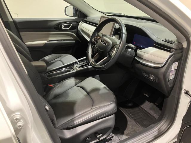 ジープ・コンパス リミテッド　認定中古車保証　ＬＥＤヘッドライト　フロントフォグ　リアフォグ　オートヘッドライト　純正ナビ　ＥＴＣ２．０　バックカメラ　サイドカメラ　フロントカメラ　４ＷＤ　パワーリフトゲート　アイドリングストップ（15枚目）