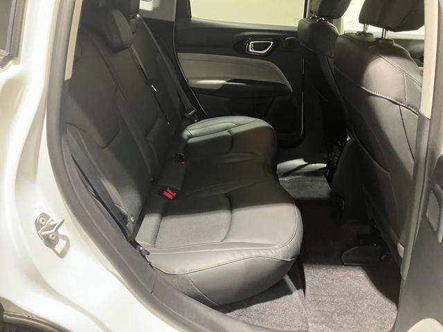 ジープ・コンパス リミテッド　認定中古車保証　ＬＥＤヘッドライト　フロントフォグ　リアフォグ　オートヘッドライト　純正ナビ　ＥＴＣ２．０　バックカメラ　サイドカメラ　フロントカメラ　４ＷＤ　パワーリフトゲート　アイドリングストップ（19枚目）