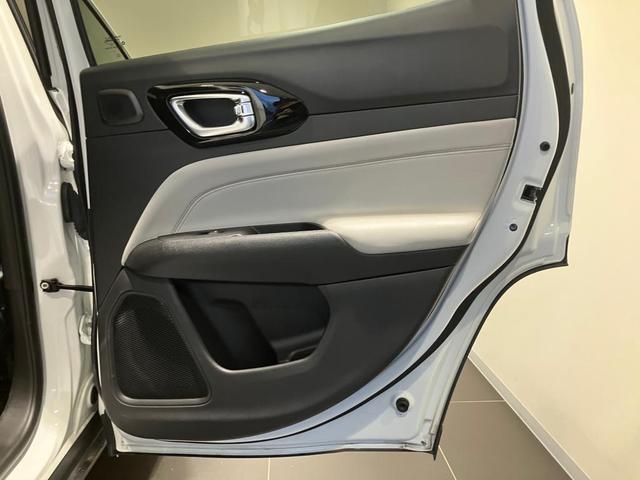 ジープ・コンパス リミテッド　認定中古車保証　ＬＥＤヘッドライト　フロントフォグ　リアフォグ　オートヘッドライト　純正ナビ　ＥＴＣ２．０　バックカメラ　サイドカメラ　フロントカメラ　４ＷＤ　パワーリフトゲート　アイドリングストップ（20枚目）