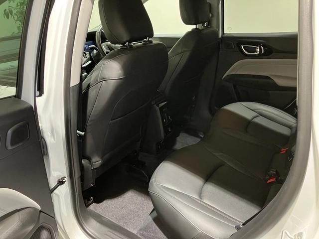 ジープ・コンパス リミテッド　認定中古車保証　ＬＥＤヘッドライト　フロントフォグ　リアフォグ　オートヘッドライト　純正ナビ　ＥＴＣ２．０　バックカメラ　サイドカメラ　フロントカメラ　４ＷＤ　パワーリフトゲート　アイドリングストップ（24枚目）