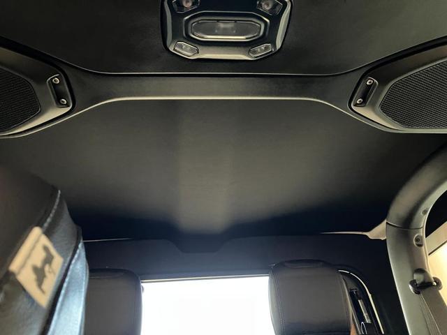 �V��ɂ̓w�b�h���C�i�[���t�������G�߂ł��f�M���ʂ��������܂�