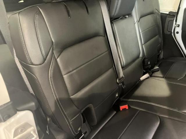 �㕔���Ȃ͍��ʂ��傫���N�b�V�������������V�[�g�ɂȂ��Ă�����ɂ����ł��B