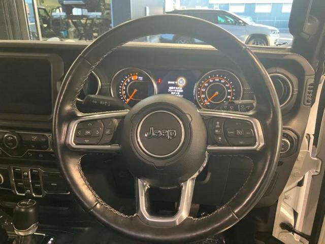 �i�������炵�������X�e�A�����O�z�C�[���ƂȂ��Ă���܂��B