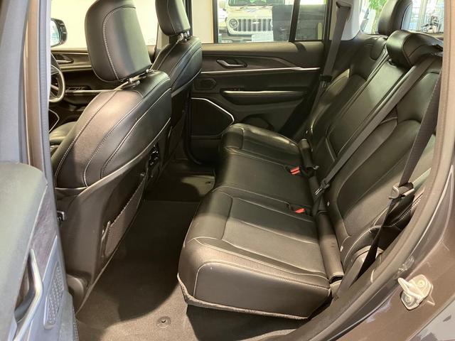 ジープ・グランドチェロキー４ｘｅ リミテッド　４ｘｅ　認定中古車保証　４ＷＤ　ＰＨＶ　ＬＥＤヘッドライト　オートヘッドライト　純正ナビ　純正アルミホイール　レザーシート　シートヒーター　ＥＴＣ２．０　バックカメラ　電動リアゲート　ターボエンジン（25枚目）