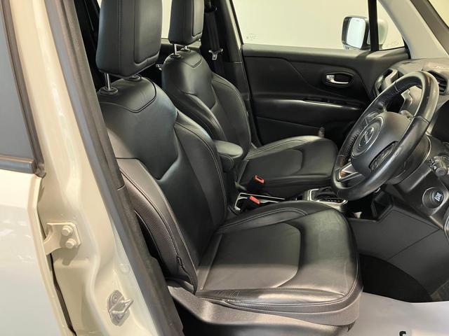 ジープ・レネゲード リミテッド　認定中古車　キセノンヘッドライト　フロントフォグ　リアフォグ　純正ナビ　バックカメラ　アダプティブクルーズコントロール　ブラインドスポットモニター　オートエアコン　オートヘッドライト（16枚目）