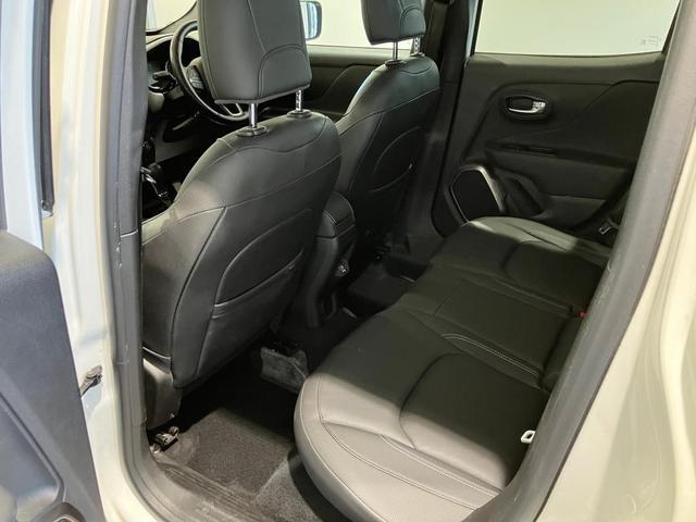 ジープ・レネゲード リミテッド　認定中古車　キセノンヘッドライト　フロントフォグ　リアフォグ　純正ナビ　バックカメラ　アダプティブクルーズコントロール　ブラインドスポットモニター　オートエアコン　オートヘッドライト（24枚目）