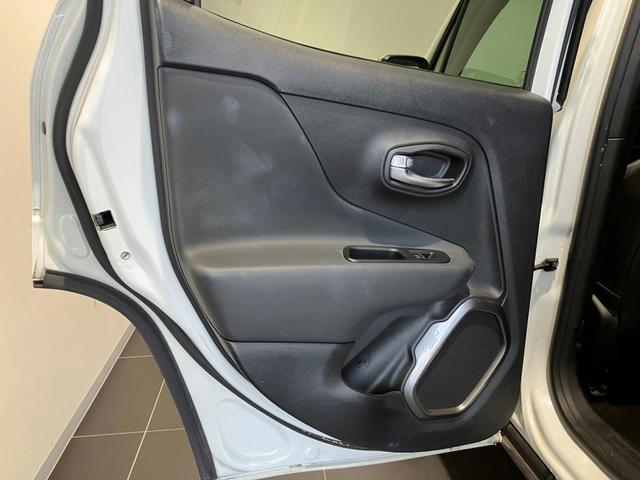 ジープ・レネゲード リミテッド　認定中古車　キセノンヘッドライト　フロントフォグ　リアフォグ　純正ナビ　バックカメラ　アダプティブクルーズコントロール　ブラインドスポットモニター　オートエアコン　オートヘッドライト（26枚目）