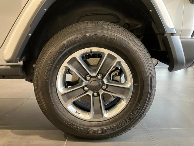 ジープ・ラングラーアンリミテッド サハラ（8枚目）