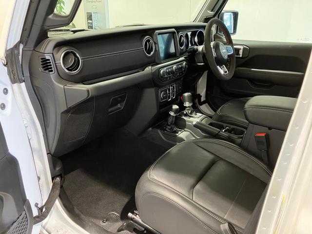 ジープ・ラングラーアンリミテッド サハラ（17枚目）