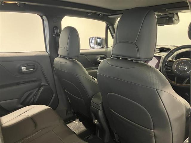 ジープ・レネゲード 80thアニバーサリーエディション 認定中古車保証 LEDヘッドライト フロントフォグ リアフォグ 純正ナビ ETC2.0 バックカメラ レザーシート シートヒーター ステアリングヒーター オートヘッドライト 純正18インチアルミ(18枚目)