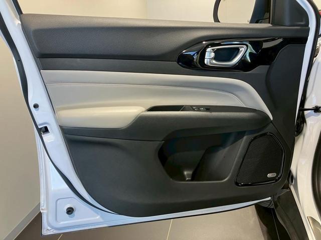 ジープ・コンパス リミテッド　認定中古車保証　４ＷＤ　ＬＥＤヘッドライト　フロントフォグ　純正ナビ　ＥＴＣ２．０　バックカメラ　レザーシート　シートヒーター　パワーシート　オートエアコン　　アップルカープレイ（23枚目）