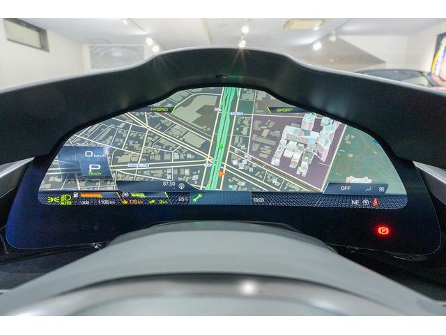 ＳＦ９０ストラダーレ ベースグレード　正規ディーラー車　カーボンＬＥＤステアリング　カーボンファイバーレーシングシート　マットグレーホイール　バックカメラ　ネロ・デイトナ　レッドキャリパー　マットブラックマフラーチップ（17枚目）