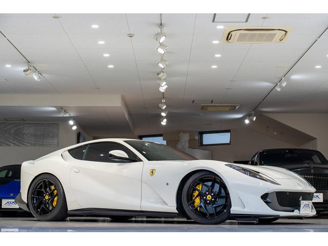 ８１２スーパーファスト 　正規ディーラー車　パワークラフト可変マフラー　ローダウン　カーボンドライバーゾーンＬＥＤ　フル電動シート　パッセンジャーディスプレイ　鍛造２０インチホイール　フロント　リフティング（2枚目）