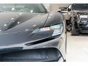 ＳＦ９０ストラダーレ ベースグレード　正規ディーラー車　カーボンＬＥＤステアリング　カーボンファイバーレーシングシート　マットグレーホイール　バックカメラ　ネロ・デイトナ　レッドキャリパー　マットブラックマフラーチップ（7枚目）