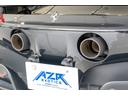 ベースグレード　正規ディーラー車　カーボンＬＥＤステアリング　カーボンファイバーレーシングシート　マットグレーホイール　バックカメラ　ネロ・デイトナ　レッドキャリパー　マットブラックマフラーチップ（10枚目）