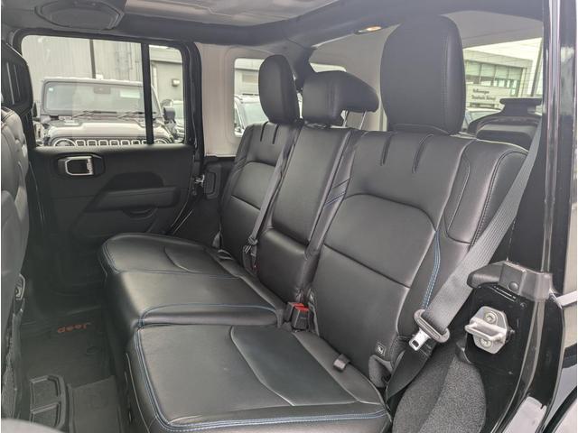 ジープ・ラングラーアンリミテッド4xe ルビコン4xe 認定中古車 弊社オーナー様下取り車両 車検整備付 プラグインハイブリッドモデル シートヒーター ステアリングヒーター Bluetooth接続 applecarplay androidauto(19枚目)