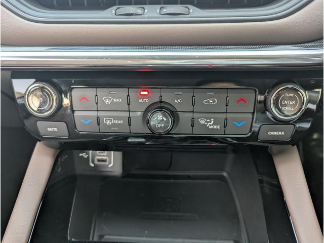 ���E�Ɨ����I�[�g�G�A�R���ɂȂ�܂��B