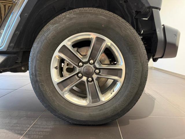 �����P�W�C���`�A���~�z�C�[���������Ă���܂��B