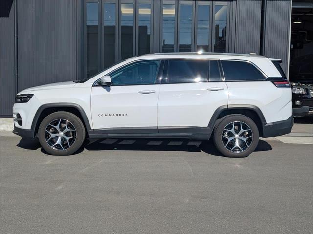 ���T�C�h�r���[�ɂȂ�܂��B