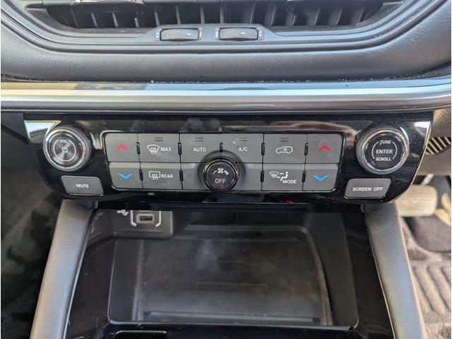 ���E�Ɨ����I�[�g�G�A�R���ɂȂ�܂��B