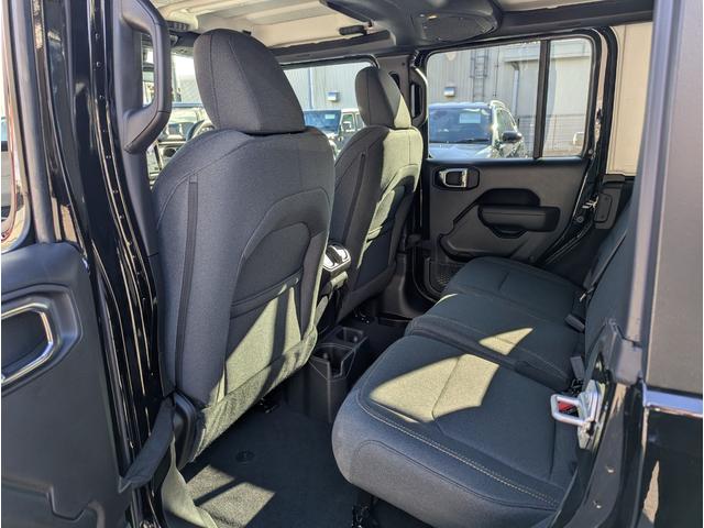 �㕔���Ȃɂ��G�A�R���̐����o�������������܂��B