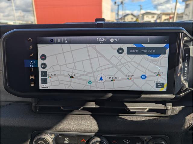 �P�Q�D�R�C���`�̃^�b�`�p�l�����j�^�[�ɂȂ�܂��B