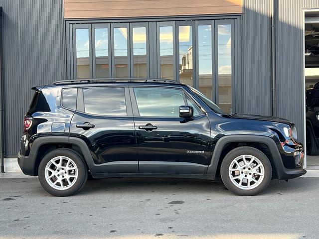 ジープ・レネゲード リミテッド　新車保証付き　整備付き　弊社代車使用　ワンオーナー　ＬＥＤヘッドライト　シートヒーター　ステアリングヒート　パワーシート　純正１７インチアルホイール（7枚目）