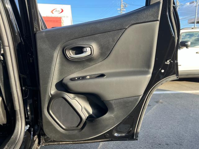 ジープ・レネゲード リミテッド　新車保証付き　整備付き　弊社代車使用　ワンオーナー　ＬＥＤヘッドライト　シートヒーター　ステアリングヒート　パワーシート　純正１７インチアルホイール（20枚目）