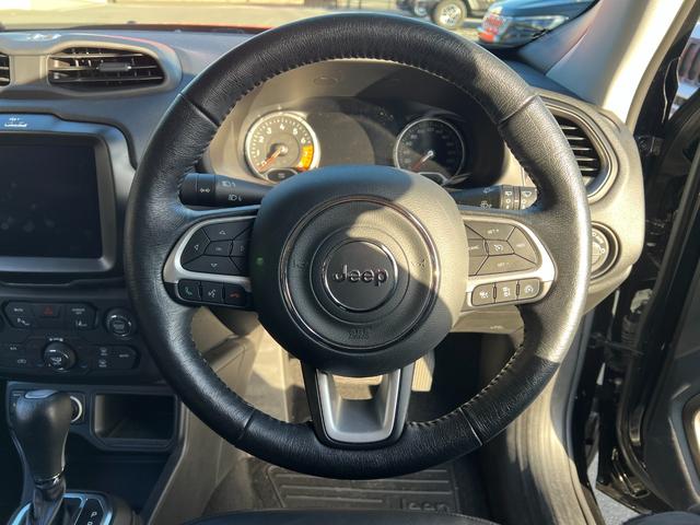 ジープ・レネゲード リミテッド　新車保証付き　整備付き　弊社代車使用　ワンオーナー　ＬＥＤヘッドライト　シートヒーター　ステアリングヒート　パワーシート　純正１７インチアルホイール（30枚目）