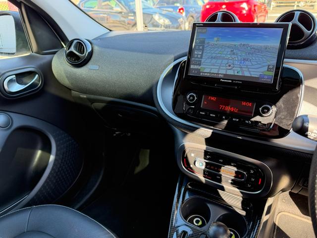 スマートフォーフォー ターボ 半年保証付 禁煙車 レザーシート ガラスルーフ ナビ 地デジ バックモニター キーレス 純正16インチアルミ シートヒーター 衝突軽減システム アイドリングストップ ドライブレコーダー ETC(17枚目)