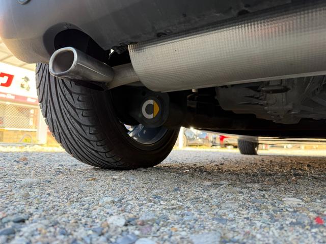 スマートフォーフォー ターボ 半年保証付 禁煙車 レザーシート ガラスルーフ ナビ 地デジ バックモニター キーレス 純正16インチアルミ シートヒーター 衝突軽減システム アイドリングストップ ドライブレコーダー ETC(22枚目)