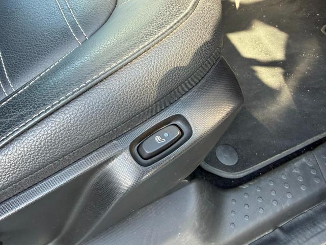 スマートフォーフォー ターボ 半年保証付 禁煙車 レザーシート ガラスルーフ ナビ 地デジ バックモニター キーレス 純正16インチアルミ シートヒーター 衝突軽減システム アイドリングストップ ドライブレコーダー ETC(38枚目)