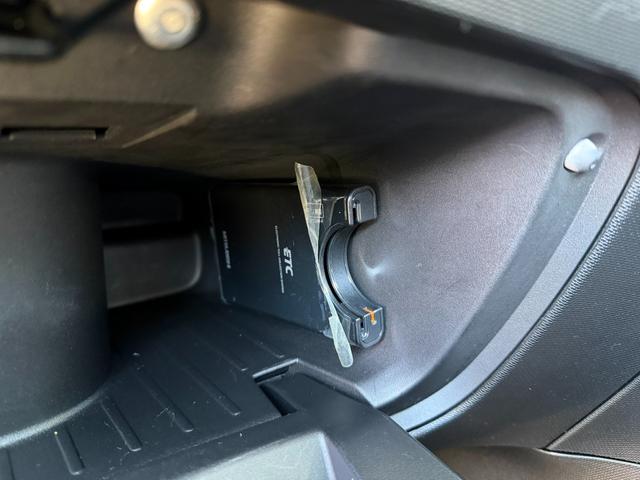 スマートフォーフォー ターボ 半年保証付 禁煙車 レザーシート ガラスルーフ ナビ 地デジ バックモニター キーレス 純正16インチアルミ シートヒーター 衝突軽減システム アイドリングストップ ドライブレコーダー ETC(47枚目)