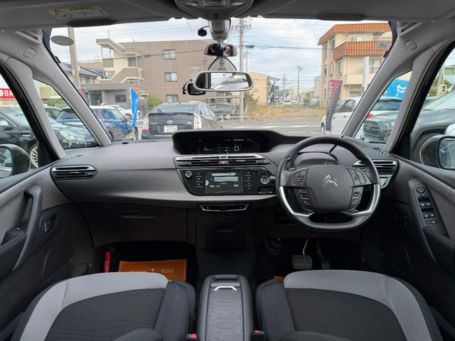 C4 ピカソ エクスクルーシブ 半年保証付 ワンオーナー ナビ 地デジ バックカメラ 360°カメラ Bluetooth機能 純正16インチアルミ パノラミックガラスルーフ 前後ドライブレコーダー ETC クルーズコントロール(3枚目)