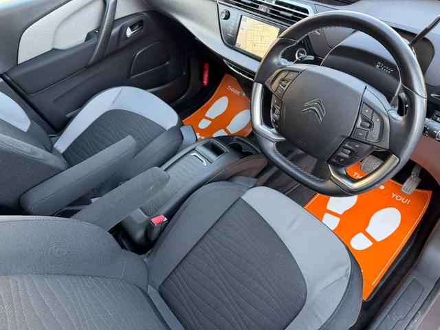 Ｃ４ ピカソ エクスクルーシブ　半年保証付　ワンオーナー　ナビ　地デジ　バックカメラ　３６０°カメラ　Ｂｌｕｅｔｏｏｔｈ機能　パノラミックガラスルーフ　クルーズコントロール　スマートキー　前後ドライブレコーダー　ＥＴＣ（12枚目）