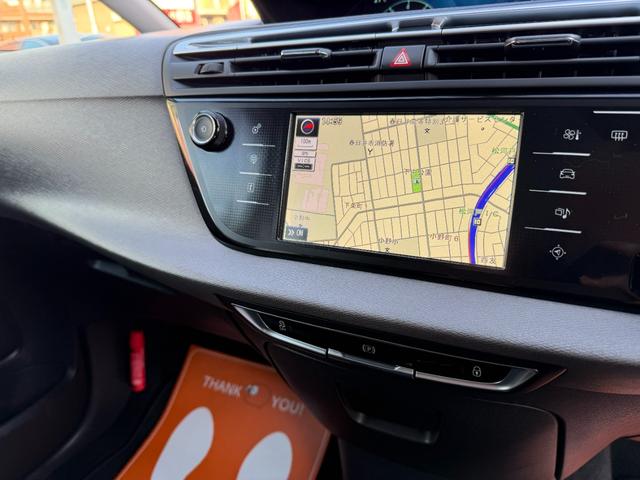 Ｃ４ ピカソ エクスクルーシブ　半年保証付　ワンオーナー　ナビ　地デジ　バックカメラ　３６０°カメラ　Ｂｌｕｅｔｏｏｔｈ機能　パノラミックガラスルーフ　クルーズコントロール　スマートキー　前後ドライブレコーダー　ＥＴＣ（18枚目）