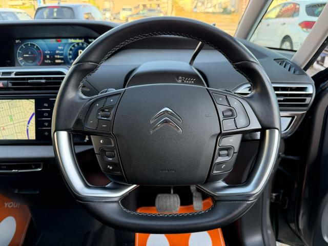 Ｃ４ ピカソ エクスクルーシブ　半年保証付　ワンオーナー　ナビ　地デジ　バックカメラ　３６０°カメラ　Ｂｌｕｅｔｏｏｔｈ機能　パノラミックガラスルーフ　クルーズコントロール　スマートキー　前後ドライブレコーダー　ＥＴＣ（30枚目）