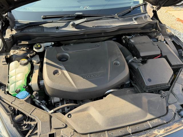 Ｖ４０ Ｄ４　ＳＥ　半年保証付　アイシン８速オートマ　ナビ　地デジ　バックカメラ　スマートキー　黒革シート　パワーシート　Ｂｌｕｅｔｏｏｔｈ機能　純正１７インチアルミ　衝突軽減システム　アダプティブクルーズコントロール（24枚目）