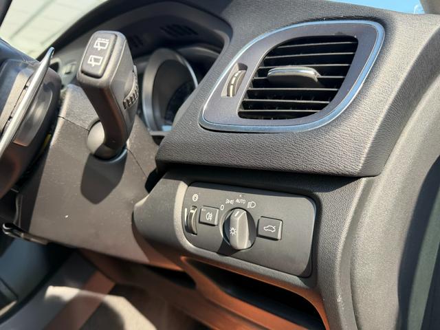 Ｖ４０ Ｄ４　ＳＥ　半年保証付　アイシン８速オートマ　ナビ　地デジ　バックカメラ　スマートキー　黒革シート　パワーシート　Ｂｌｕｅｔｏｏｔｈ機能　純正１７インチアルミ　衝突軽減システム　アダプティブクルーズコントロール（38枚目）