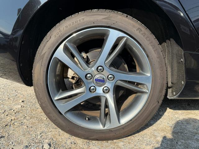 Ｖ４０ Ｄ４　ＳＥ　半年保証付　アイシン８速オートマ　ナビ　地デジ　バックカメラ　スマートキー　黒革シート　パワーシート　Ｂｌｕｅｔｏｏｔｈ機能　純正１７インチアルミ　衝突軽減システム　アダプティブクルーズコントロール（49枚目）