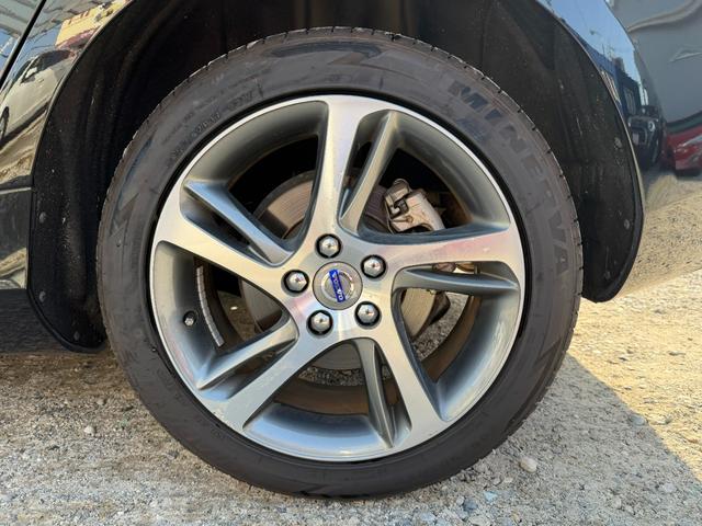 Ｖ４０ Ｄ４　ＳＥ　半年保証付　アイシン８速オートマ　ナビ　地デジ　バックカメラ　スマートキー　黒革シート　パワーシート　Ｂｌｕｅｔｏｏｔｈ機能　純正１７インチアルミ　衝突軽減システム　アダプティブクルーズコントロール（50枚目）