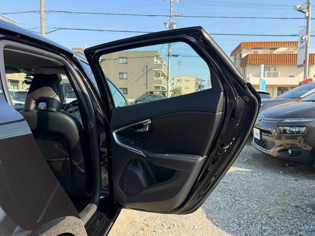 Ｖ４０ Ｄ４　ＳＥ　半年保証付　アイシン８速オートマ　ナビ　地デジ　バックカメラ　スマートキー　黒革シート　パワーシート　Ｂｌｕｅｔｏｏｔｈ機能　純正１７インチアルミ　衝突軽減システム　アダプティブクルーズコントロール（53枚目）