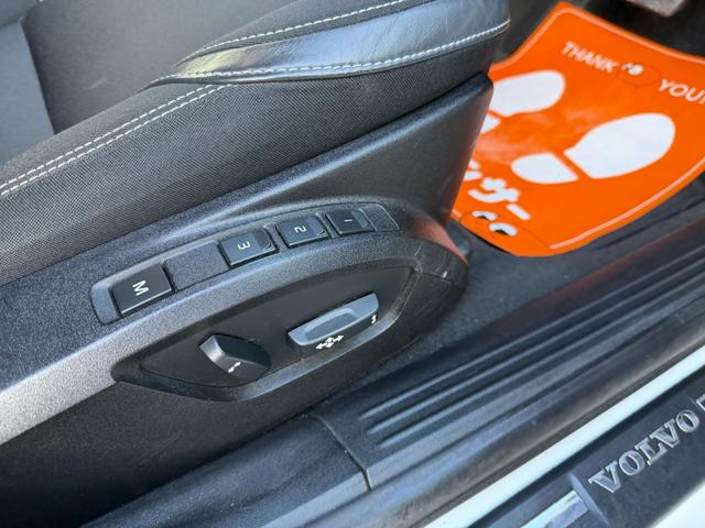 Ｖ４０ Ｄ４　モメンタム　半年保証付　アイシン８速オートマ　ナビ　バックカメラ　地デジ　衝突軽減システム　アダプティブクルーズコントロール　運転席パワーシート　純正１７インチアルミ　ＥＴＣ　スマートキー　前後ドライブレコーダー（39枚目）